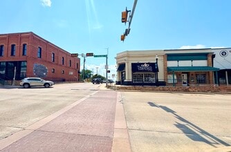 101 N Goliad, Rockwall, TX à louer Photo intérieure– Image 1 sur 8