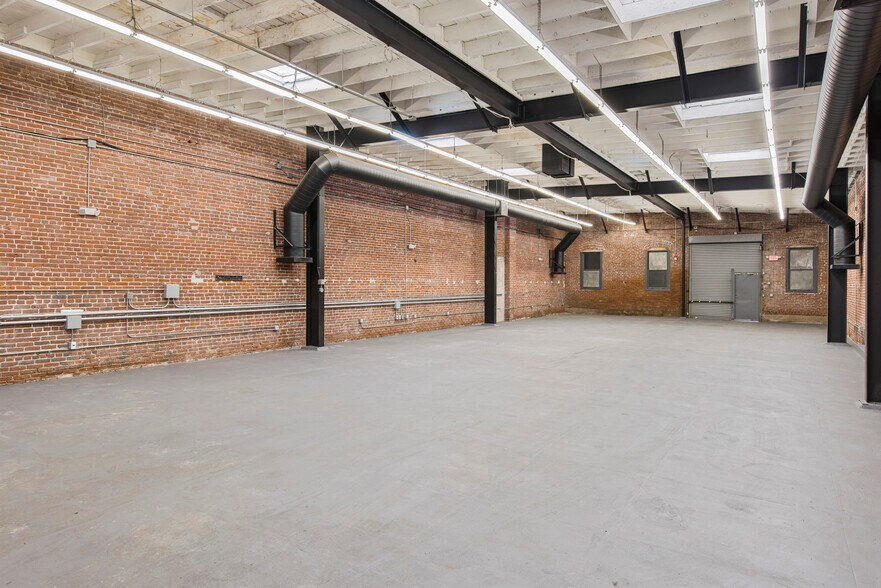 1022 S Santa Fe Ave, Los Angeles, CA à vendre - Photo intérieure – Image 1 sur 7