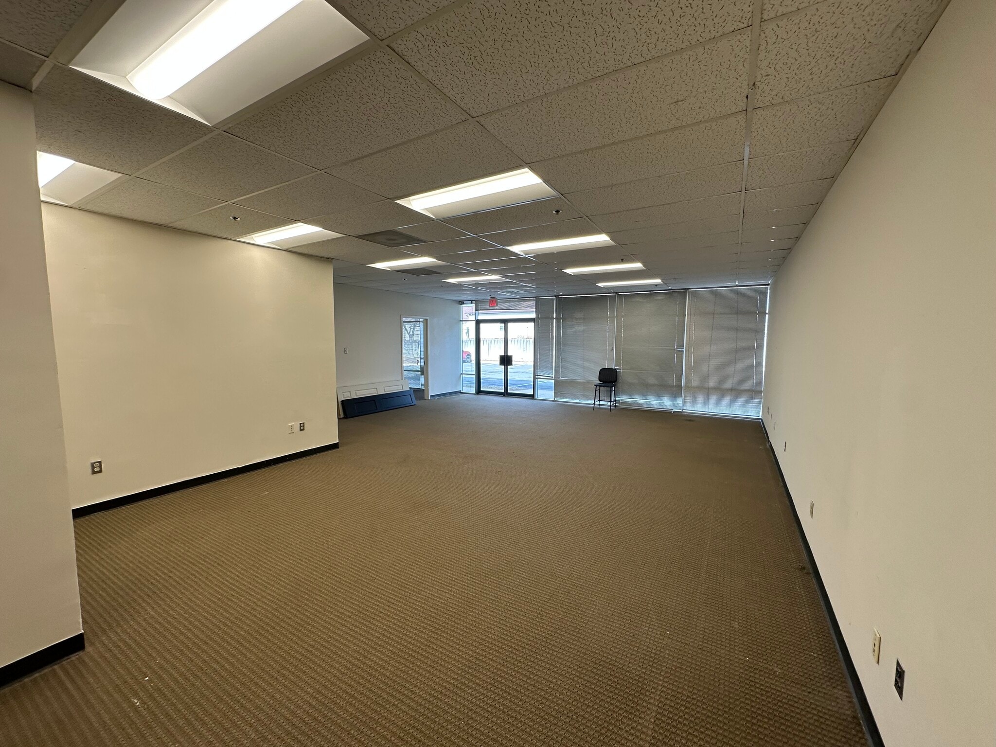 14100 Sullyfield Cir, Chantilly, VA à louer Photo intérieure– Image 1 sur 7