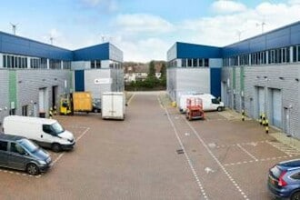 Willow Ln, Mitcham à louer Photo de l’immeuble– Image 2 sur 4