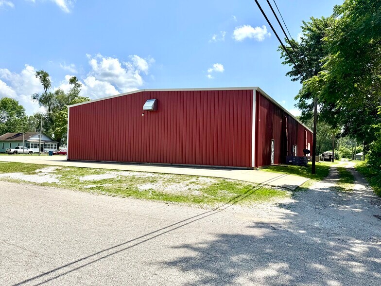 2509 S 1st St, Terre Haute, IN à vendre - Photo de l’immeuble – Image 3 sur 39