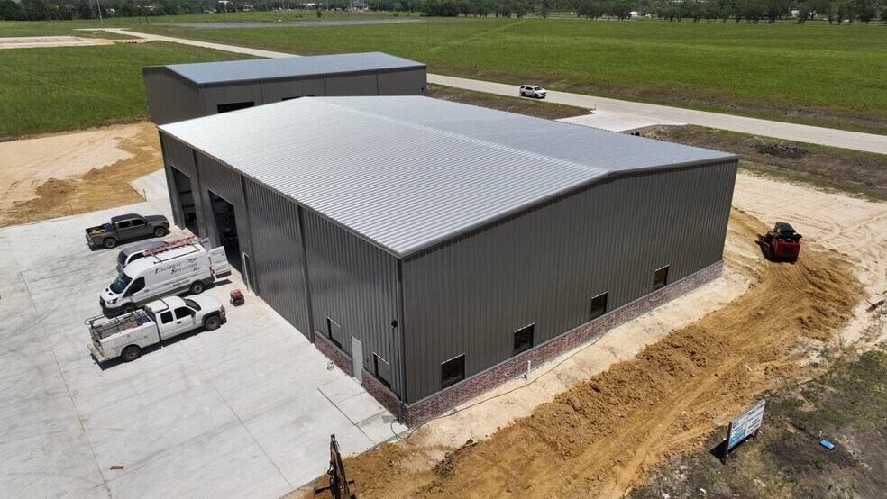 8490 Industrial Pky, Beaumont, TX à louer - Photo de l’immeuble – Image 2 sur 15