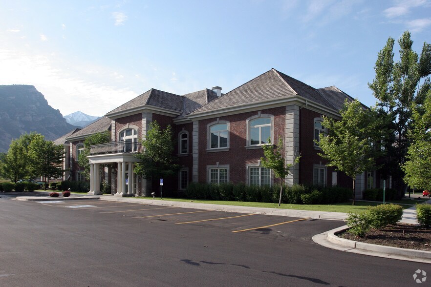 3650 N University Ave, Provo, UT à vendre - Photo de l’immeuble – Image 2 sur 22