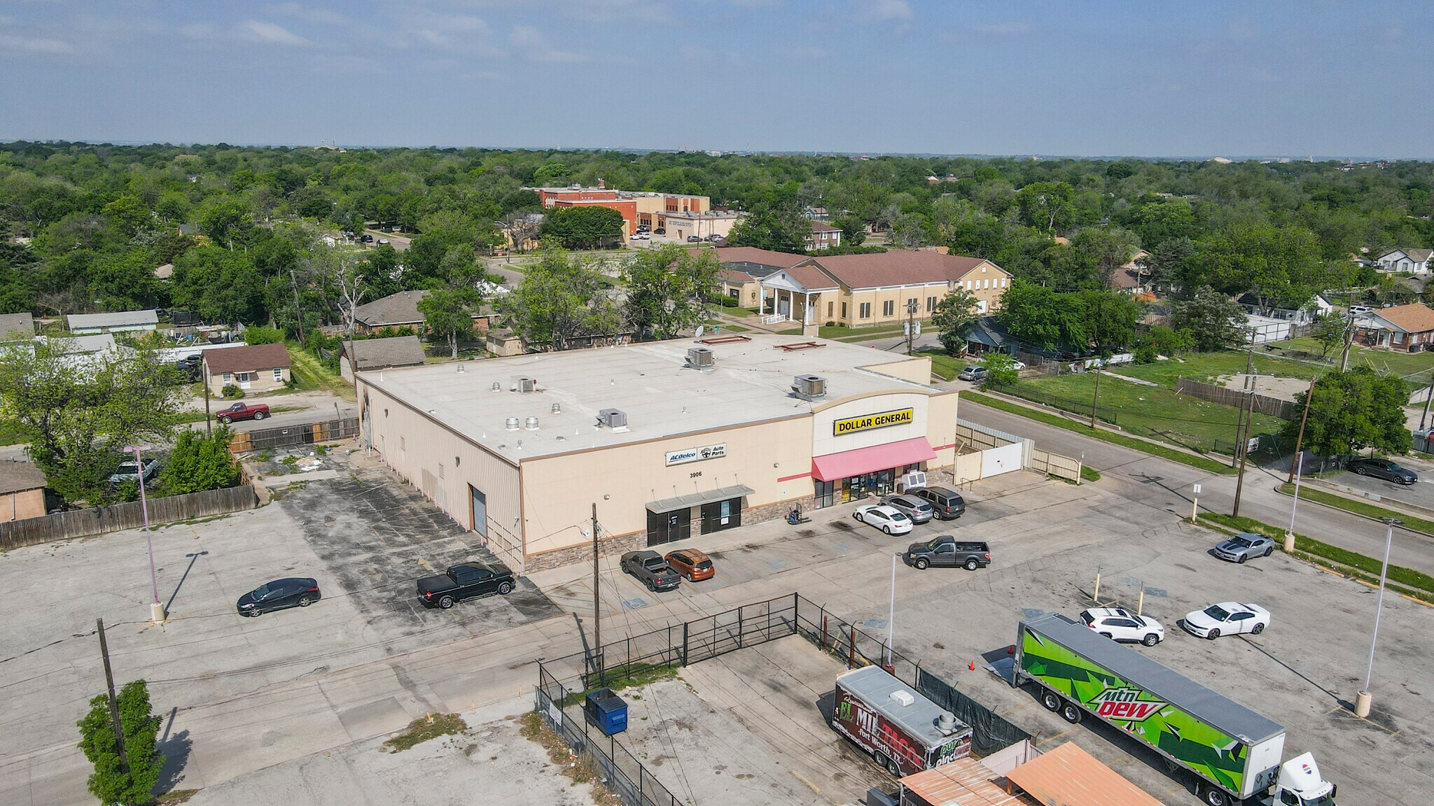 3900-3906 Hemphill St, Fort Worth, TX à vendre Photo de l’immeuble– Image 1 sur 5