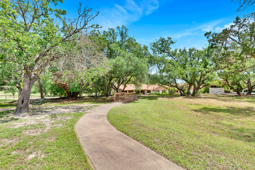 3035 W Highway 290, Dripping Springs, TX à vendre - Photo de l’immeuble – Image 2 sur 22