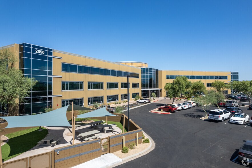 2550 W Union Hills Dr, Phoenix, AZ à louer - Photo principale – Image 1 sur 4