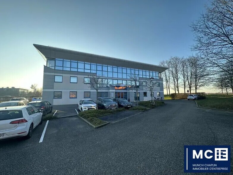 Bureau dans Entzheim à louer - Photo de l’immeuble – Image 1 sur 9