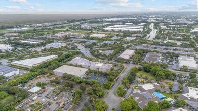 10300-10380 NW 53rd St, Sunrise, FL à louer Photo intérieure– Image 2 sur 22