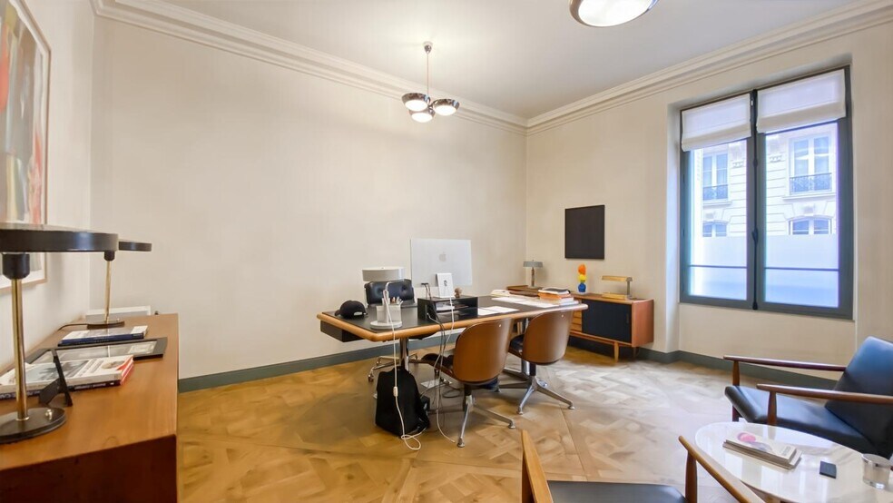 Bureau dans Paris à louer - Photo de l’immeuble – Image 2 sur 8