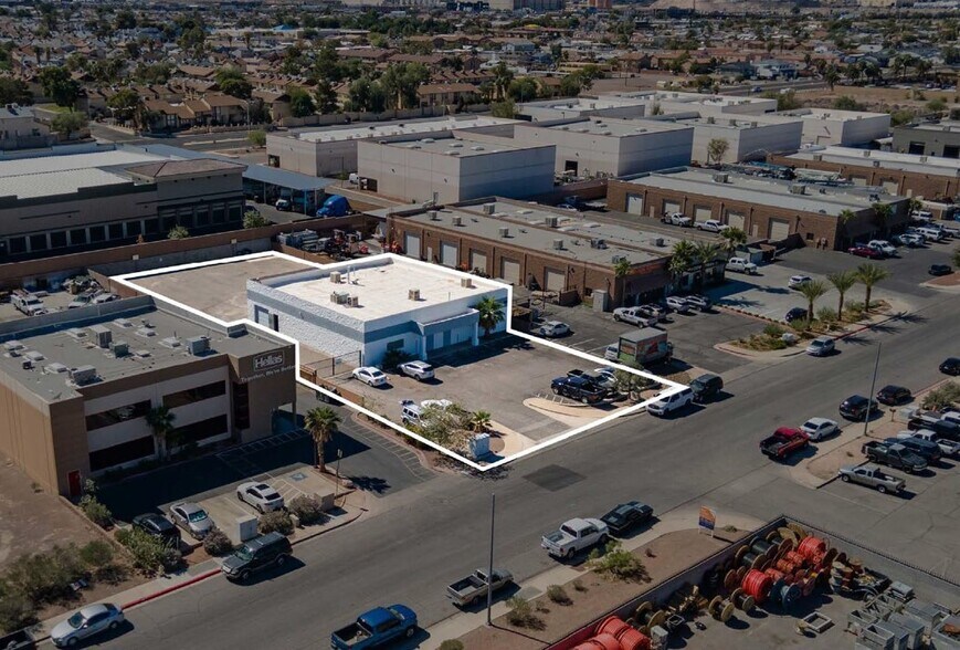 231 Sunpac Ave, Henderson, NV à louer - Photo de l’immeuble – Image 2 sur 8