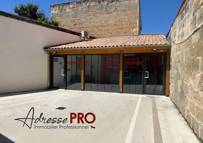 Plus de détails pour Local commercial à vendre