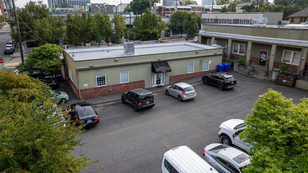 1310 SW 17th Ave, Portland, OR à louer - Photo de l’immeuble – Image 2 sur 7