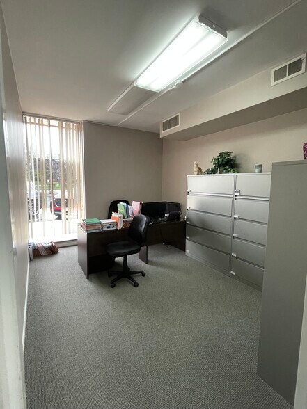 3407-3421 Church St, Skokie, IL à louer - Photo de l’immeuble – Image 3 sur 20