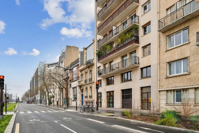 Plus de détails pour Bureau à vendre