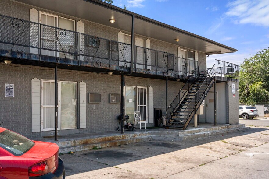 1474 Xenia St, Denver, CO à vendre - Photo de l’immeuble – Image 3 sur 11
