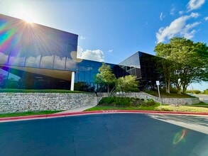 8140 MoPac Expy N, Austin, TX à louer Photo de l’immeuble– Image 1 sur 11