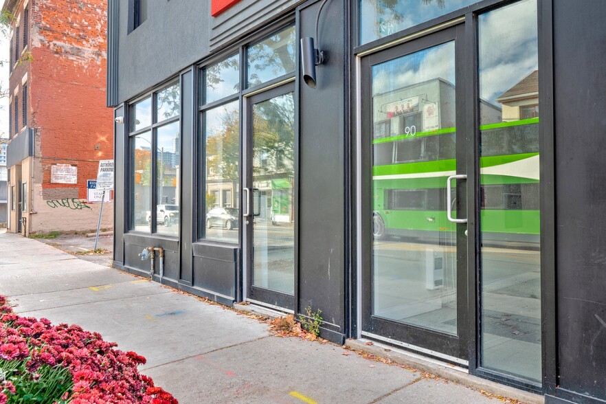 90 John St S, Hamilton, ON à louer - Photo de l’immeuble – Image 3 sur 15