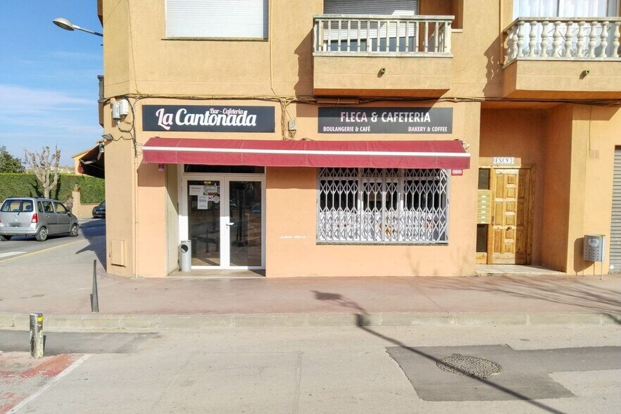 Immeuble residentiel dans Sant Pere Pescador, Gerona à vendre - Photo de l’immeuble – Image 3 sur 4