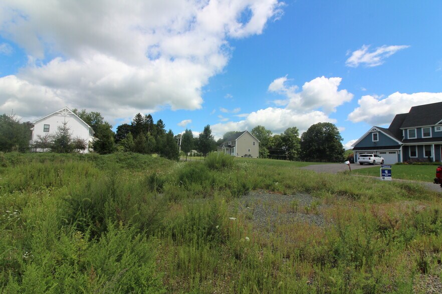 4 Wade Farm Rd, Califon, NJ à vendre - Photo de l’immeuble – Image 2 sur 11