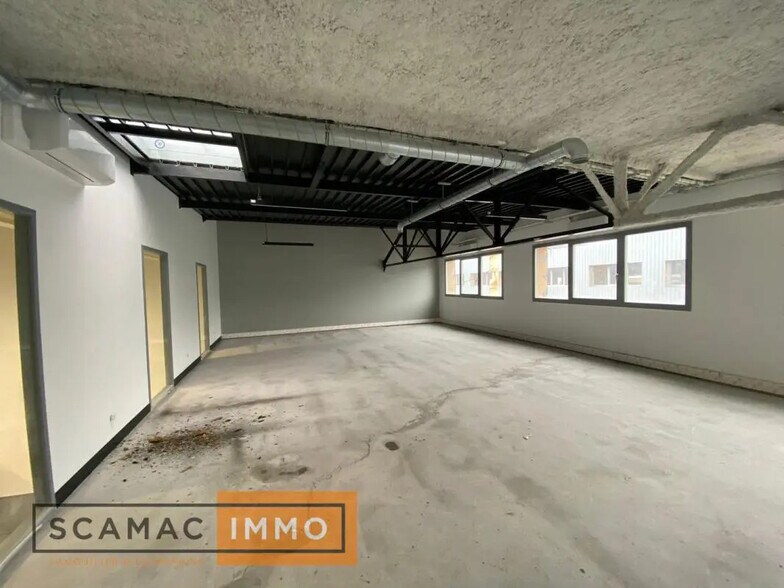 269 Rue Du Maréchal Juin, Vaux-le-Pénil à louer - Photo de l’immeuble – Image 2 sur 4