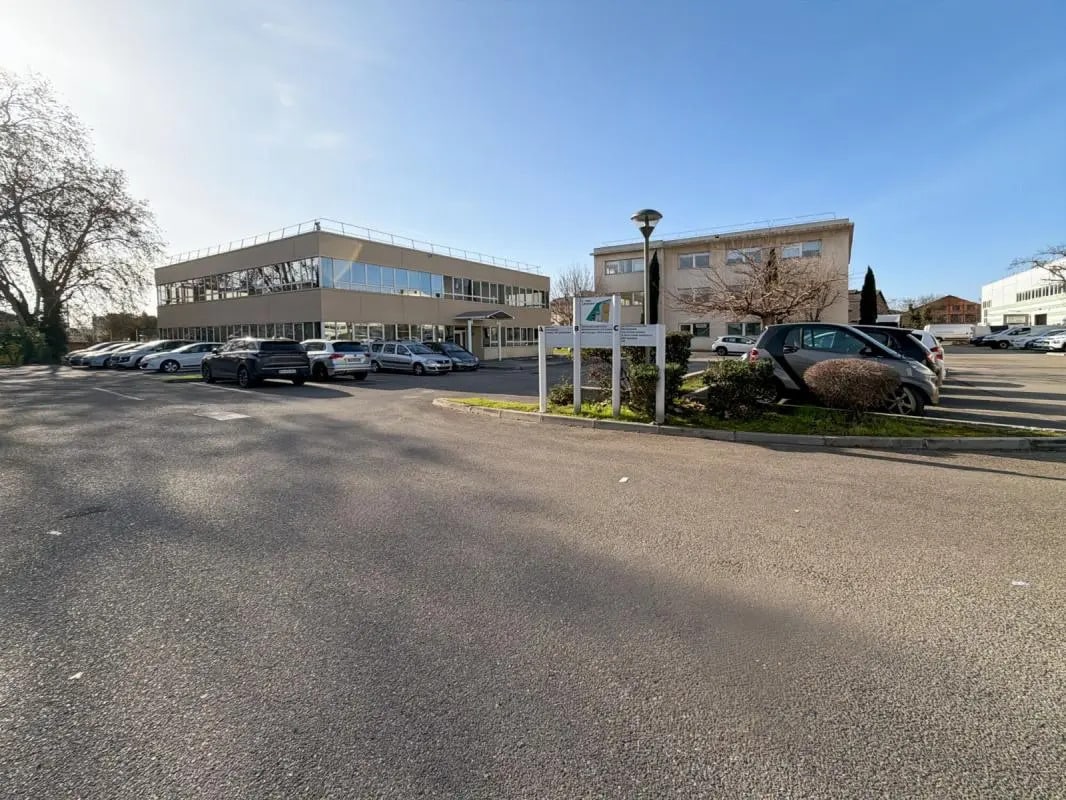 99 Avenue Ibrahim Ali ( 1977-1995), Marseille à louer Photo de l’immeuble– Image 1 sur 15