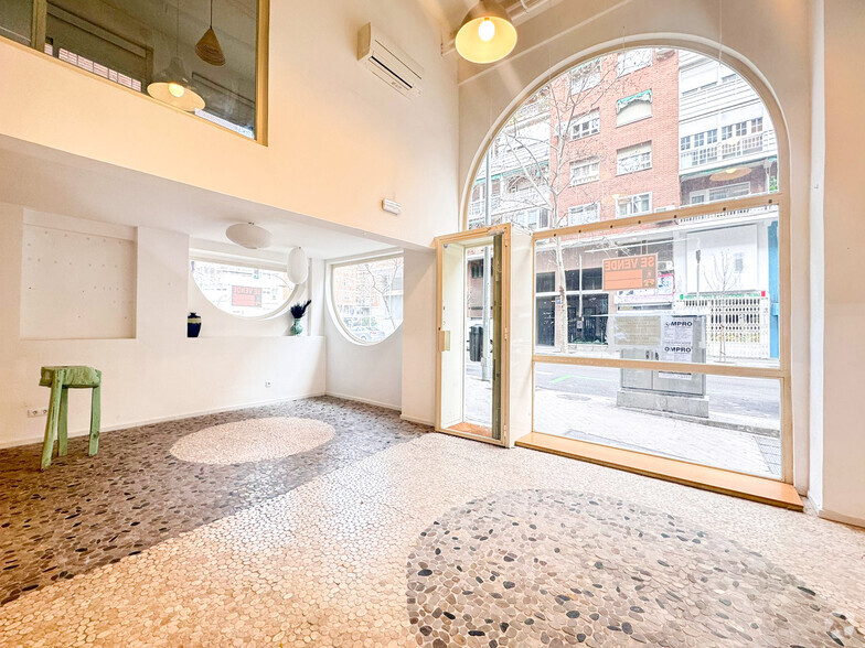 Immeuble residentiel dans Madrid, Madrid à vendre - Photo intérieure – Image 1 sur 1