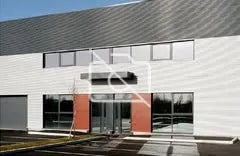 Local d’activités dans Élancourt à louer - Photo de l’immeuble – Image 2 sur 2