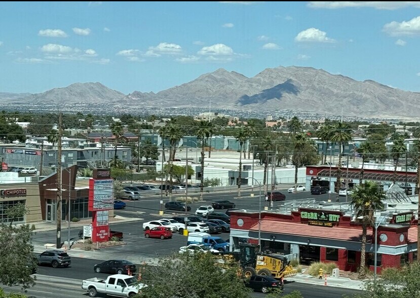 4550 S Maryland Pky, Las Vegas, NV à louer - Aérien – Image 2 sur 10