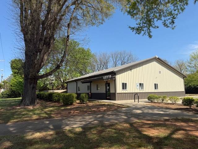 9130 University City Blvd, Charlotte, NC à louer - Photo de l’immeuble – Image 1 sur 15