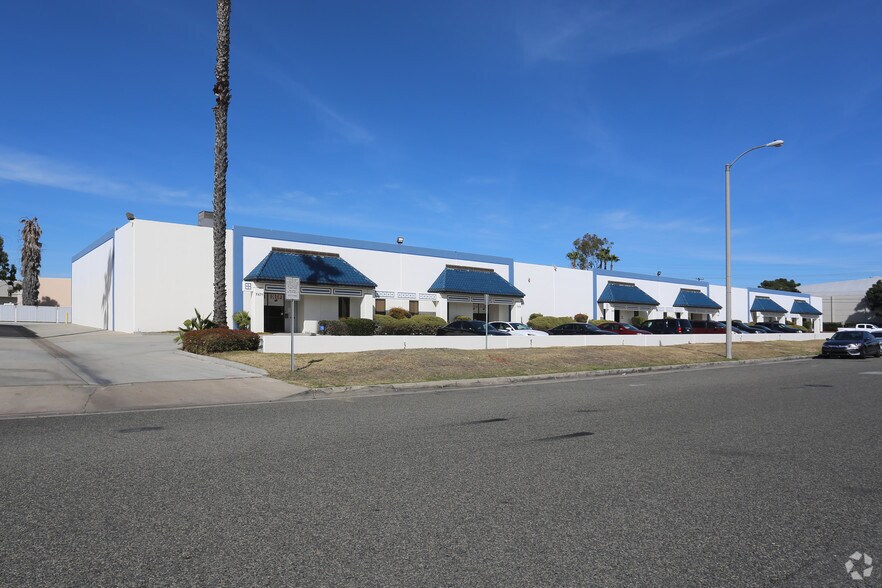 7471-7495 Anaconda Ave, Garden Grove, CA à louer - Photo de l’immeuble – Image 3 sur 5