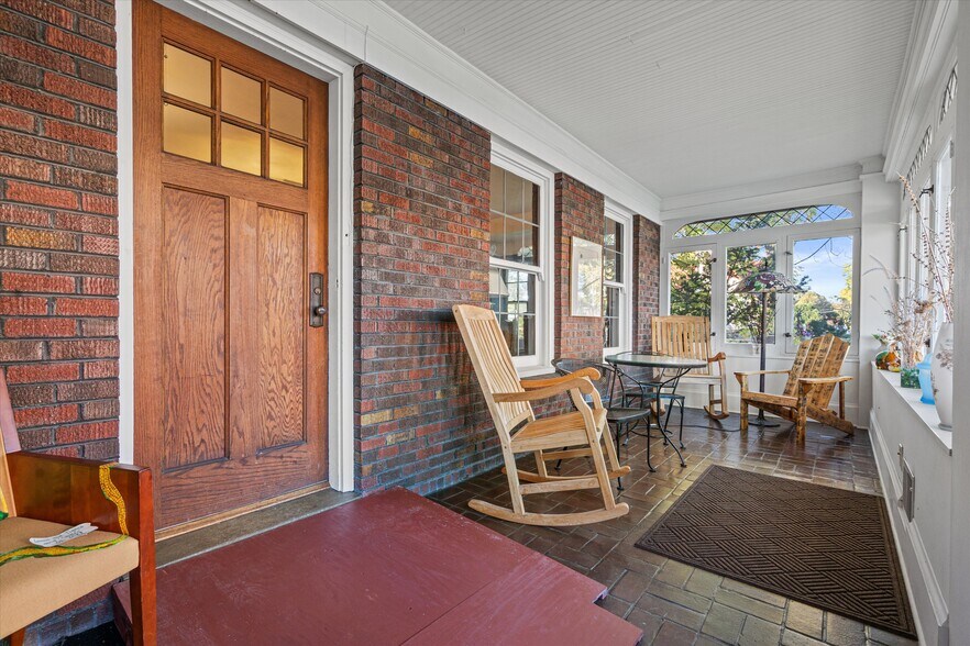 2281 Swan Blvd, Milwaukee, WI à vendre - Photo intérieure – Image 2 sur 21