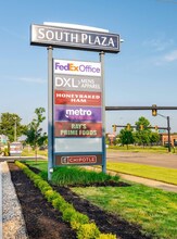 23007-23265 Eureka Rd, Taylor, MI à louer Photo de l’immeuble– Image 1 sur 1