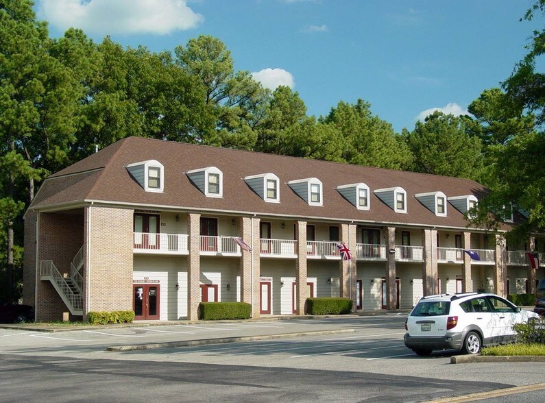 1850 Poplar Crest Cv, Memphis, TN à louer - Photo principale – Image 1 sur 2