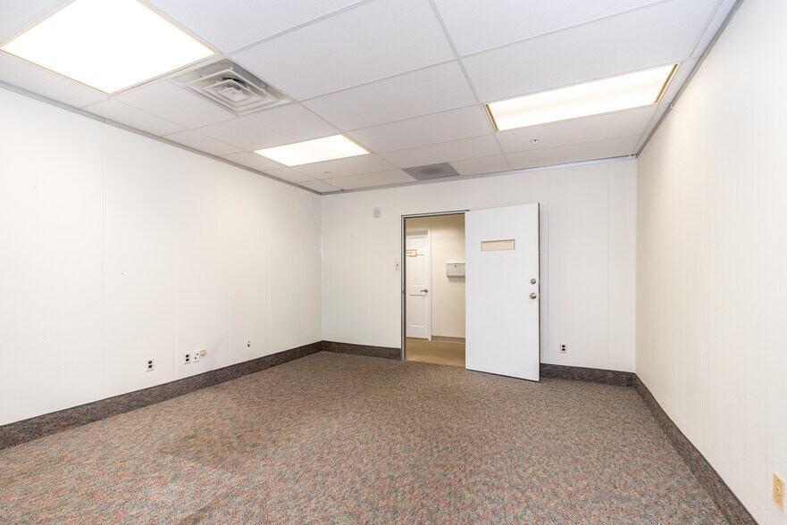 11 Davis Rd, Phoenixville, PA à louer - Photo de l’immeuble – Image 3 sur 27