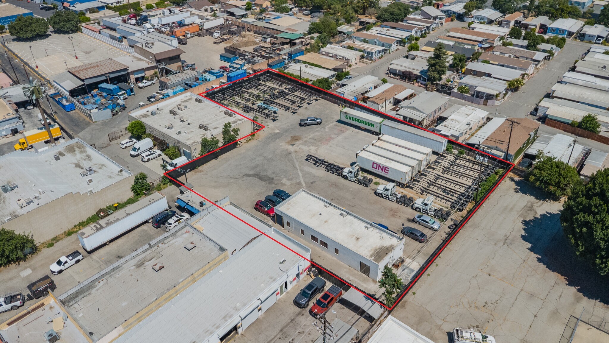 18117-18119 E Valley Blvd, La Puente, CA à louer Aérien– Image 1 sur 20