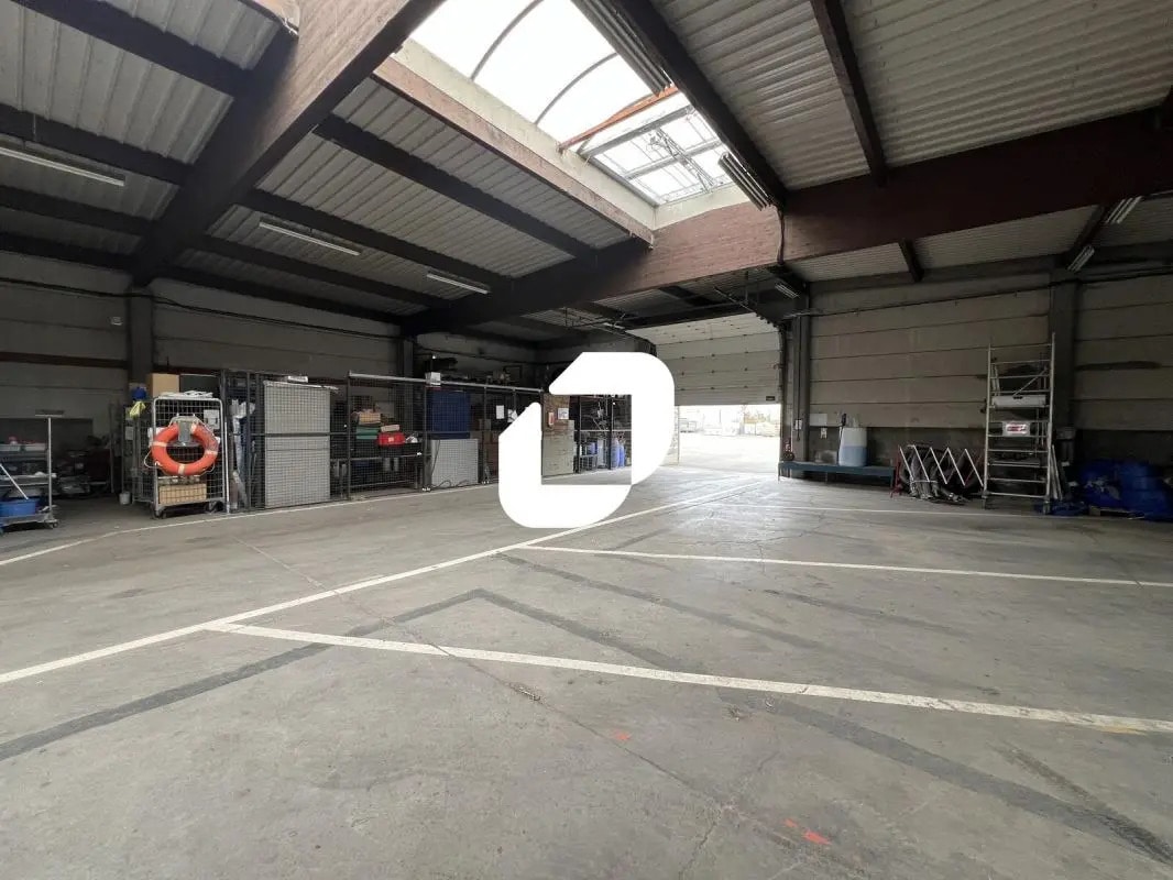 Bureau dans Fretin à louer Photo intérieure– Image 1 sur 10