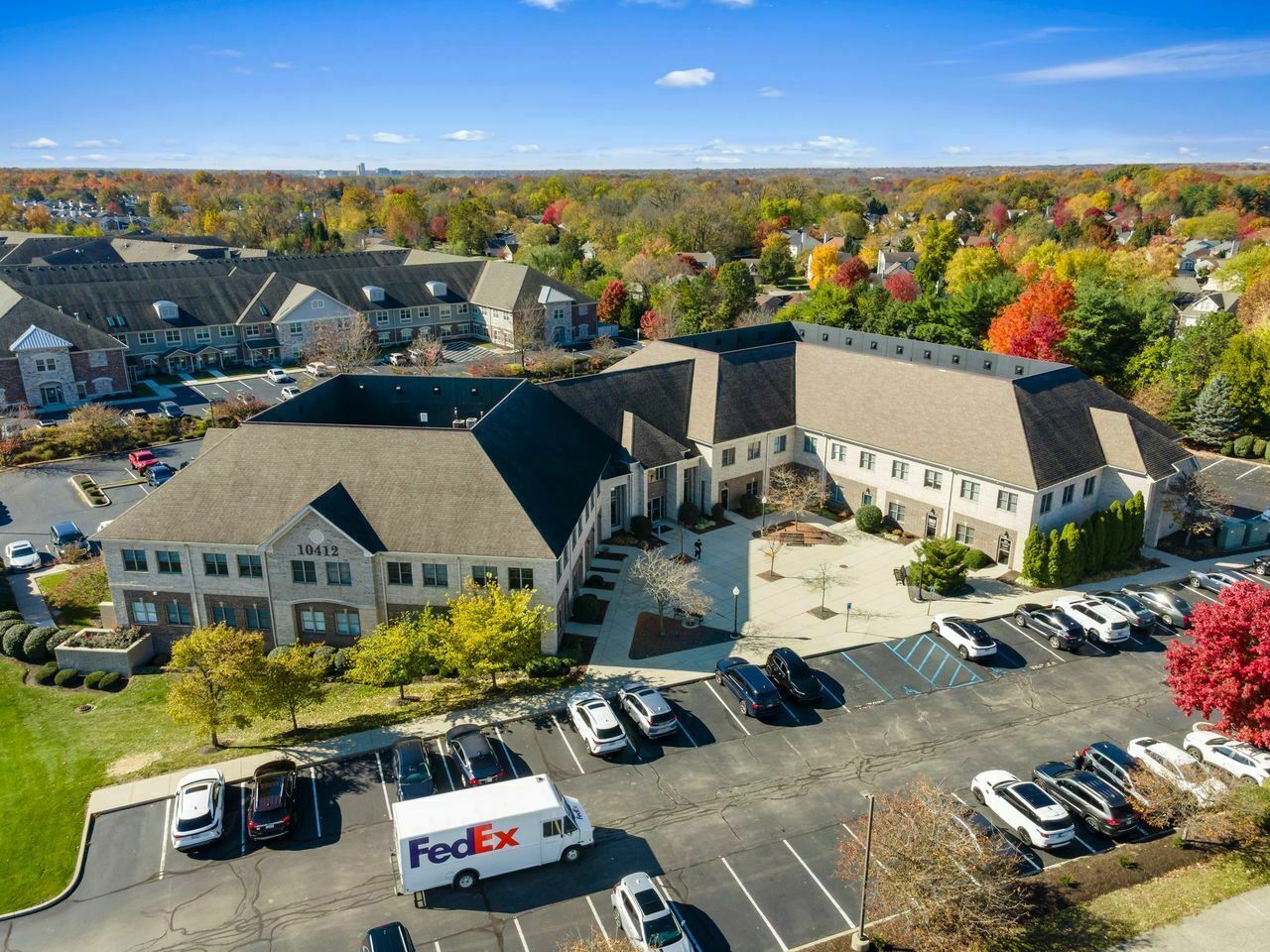 10412 Allisonville Rd, Fishers, IN à louer Photo principale– Image 1 sur 23