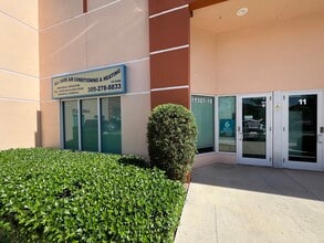 19301 SW 106th Ave, Miami, FL à louer Photo intérieure– Image 1 sur 13