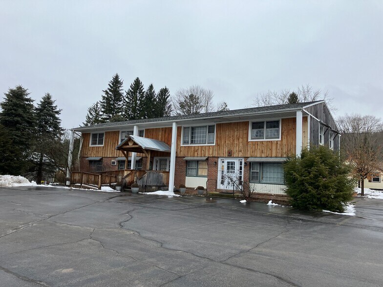8397 Boston State Rd, Boston, NY à vendre - Photo de l’immeuble – Image 1 sur 4