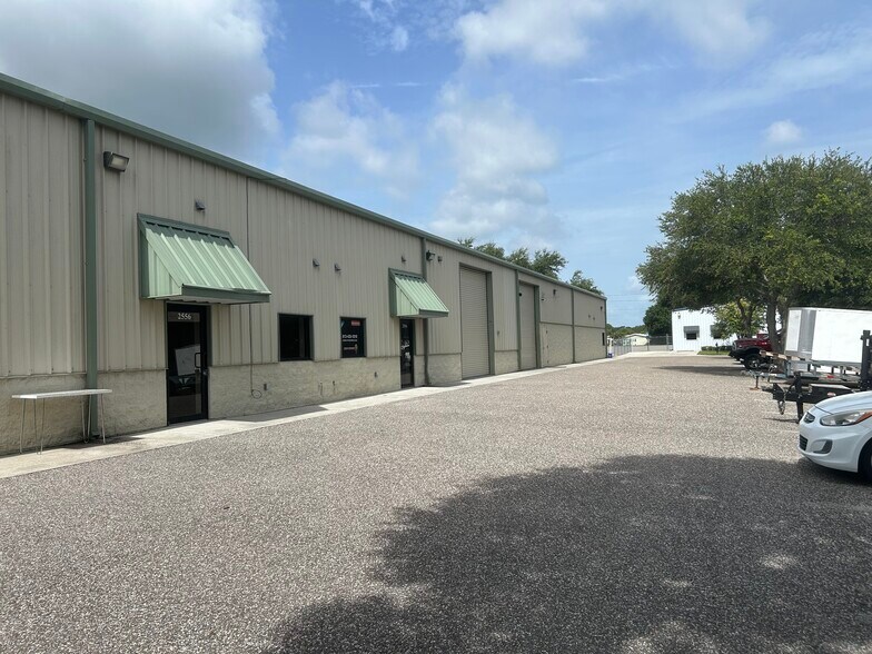 2552-2558 Merchant Ave, Odessa, FL à louer - Photo de l’immeuble – Image 2 sur 19