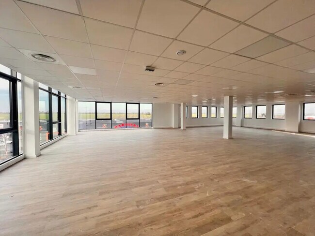 Plus de détails pour Bureau à louer