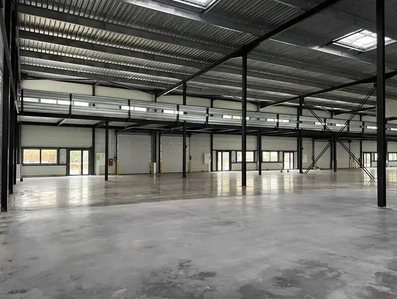 Industriel/Logistique dans Buc à louer Photo intérieure– Image 1 sur 4