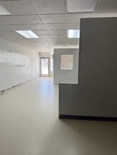 18202-18214 Union Tpke, Fresh Mdws, Fresh Meadows, NY à louer Photo de l’immeuble– Image 2 sur 5