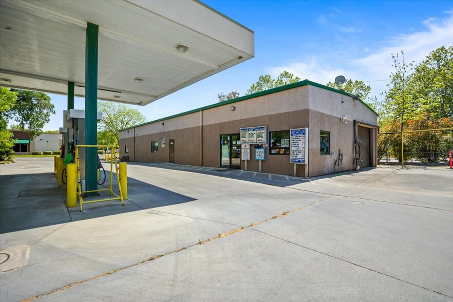 1625 Mangrove Ave, Chico, CA à louer - Photo de l’immeuble – Image 1 sur 5
