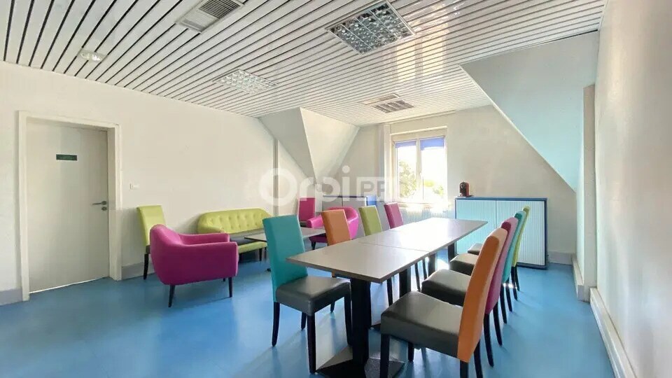 Local d’activités dans Colmar à louer - Photo de l’immeuble – Image 2 sur 7