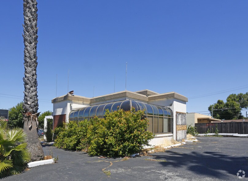 2277 El Camino Real, Santa Clara, CA à vendre - Photo de l’immeuble – Image 2 sur 7