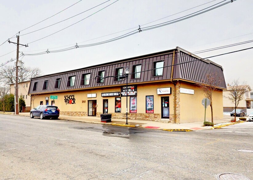 301 Hoboken Rd, Carlstadt, NJ à louer - Photo de l’immeuble – Image 1 sur 12