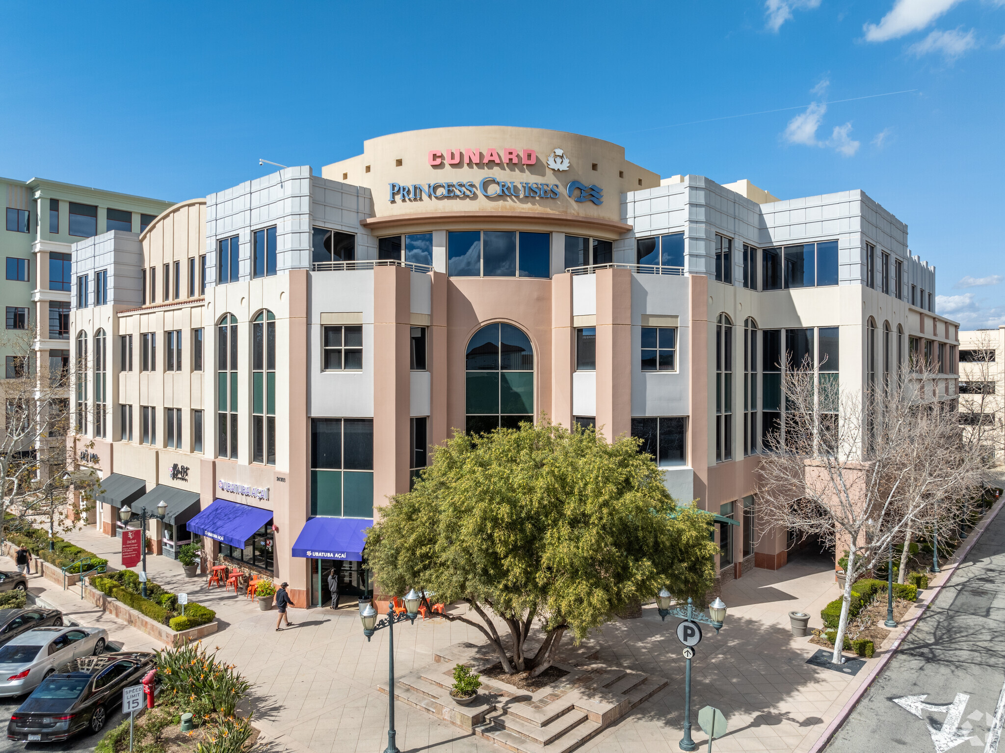 24303 Town Center Dr, Valencia, CA à vendre Photo principale– Image 1 sur 9