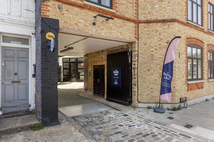 233A Queenstown Rd, Londres à vendre - Photo de l’immeuble – Image 3 sur 12