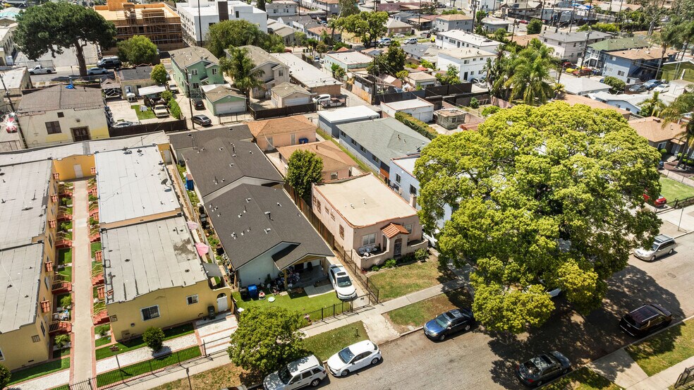 632 E 78th St, Los Angeles, CA à vendre - Photo de l’immeuble – Image 2 sur 15